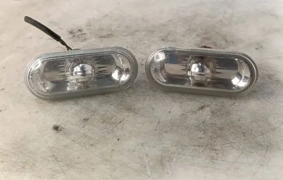 Volkswagen PASSAT B5.5 Front fender indicator light 1J0949117