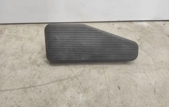 Ford Explorer V Foot rest pad/dead pedal FB537412020AB