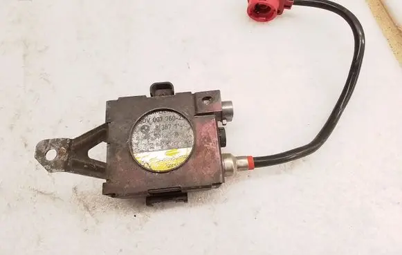 BMW 5 E39 Headlight ballast module Xenon 5DV00776029 8387114