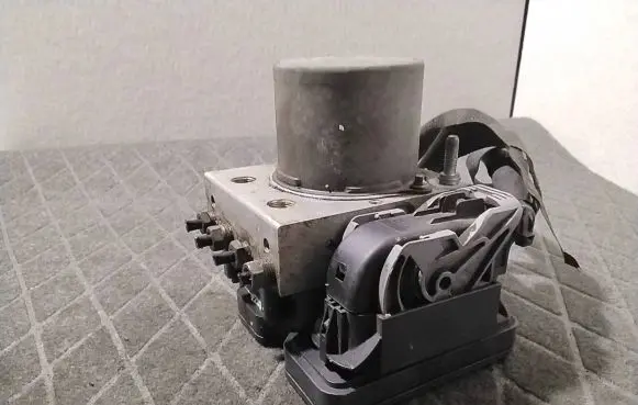 Iveco Daily 6th gen ABS Pump 5801815699 0265243088