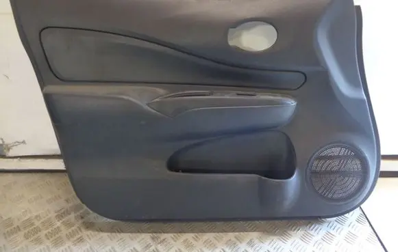 Nissan Note (E12) Front door card panel trim 809113VW0A