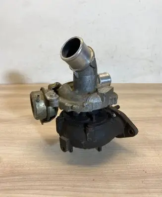 Toyota Auris 150 Turbo 172010n010