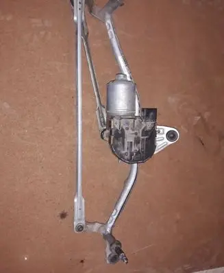Volkswagen PASSAT B8 Front wiper linkage and motor 3G1955023C