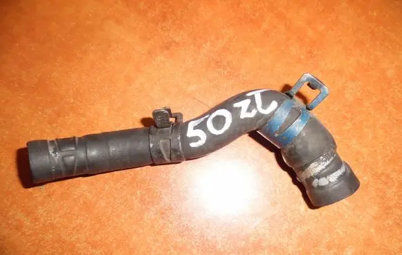 Volkswagen Transporter - Caravelle T4 Engine coolant pipe/hose 074121096D