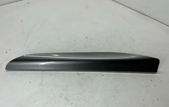 Ford Edge II Dashboard glove box trim EM2BR044D84AAW