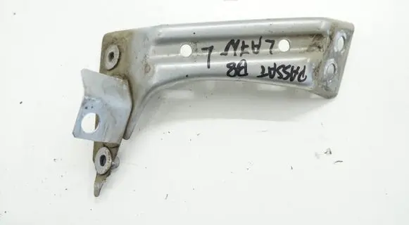 Volkswagen PASSAT B8 Fender mounting bracket 3G0821141ACR 3G0821141