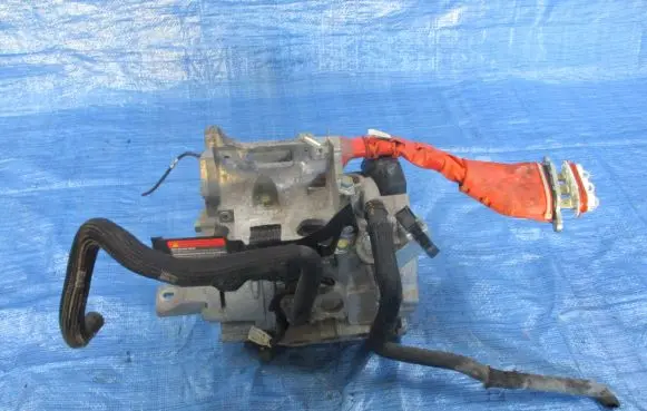 Nissan Leaf I (ZE0) Electric car motor 