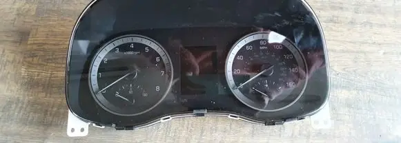 Hyundai Tucson TL Speedometer (instrument cluster) 94021D7AK0
