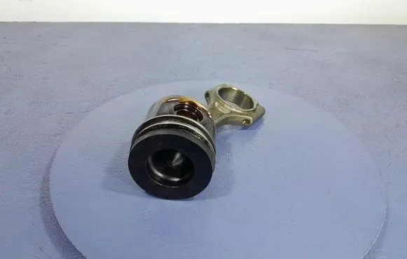Audi A4 S4 B7 8E 8H Piston 