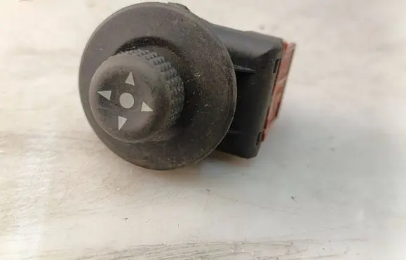 Citroen Xantia Wing mirror switch 185526