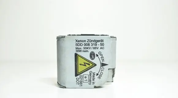 Audi A6 S6 C6 4F Headlight ballast module Xenon 5DD00831950