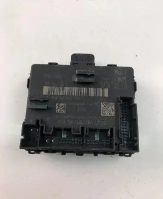 Audi Q3 8U Door control unit/module 5Q0959593K