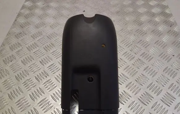 Steering wheel column trim