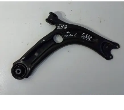 Volkswagen PASSAT B8 Front lower control arm/wishbone 3Q0407154B