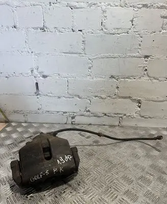 Volkswagen Golf V Front brake caliper