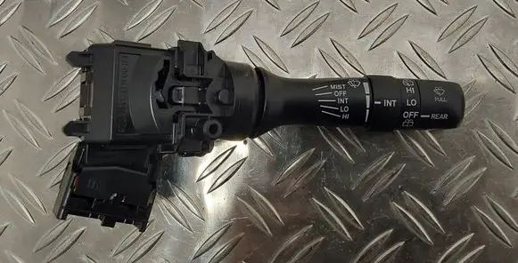 Toyota Auris 150 Wiper control stalk 17F243 02410