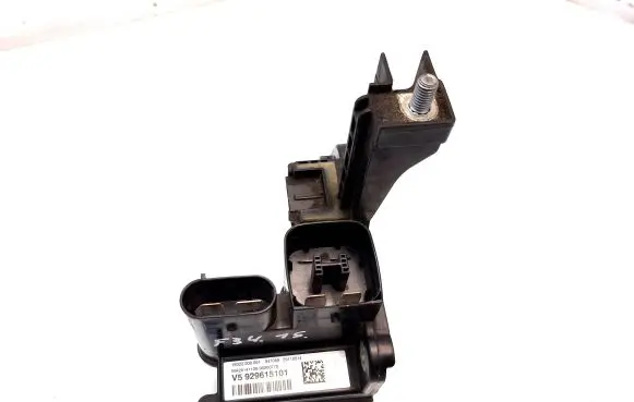 BMW 3 GT F34 Current control relay 9296151 1932399900 29112014