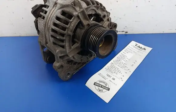 Volkswagen Polo Generator/alternator 037903025G