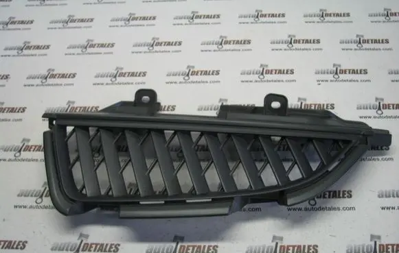 Mitsubishi Grandis Front bumper upper radiator grill MN145455