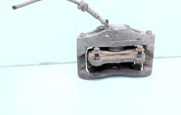 Volvo XC90 Front brake caliper 30657303