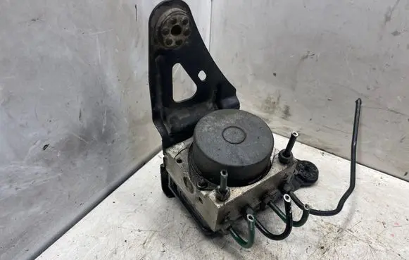Renault Megane II ABS Pump 8200527390