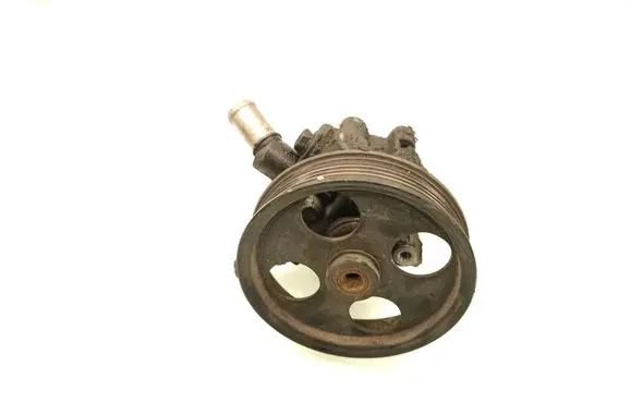 Opel Insignia A Power steering pump