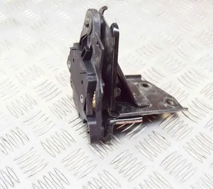 Volkswagen Tiguan ABS pump bracket 5Q2614235E