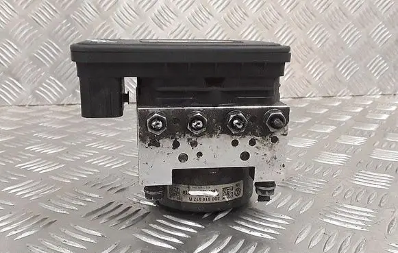 Skoda Octavia Mk3 (5E) ABS Pump 3q0907379r 3q0614517r