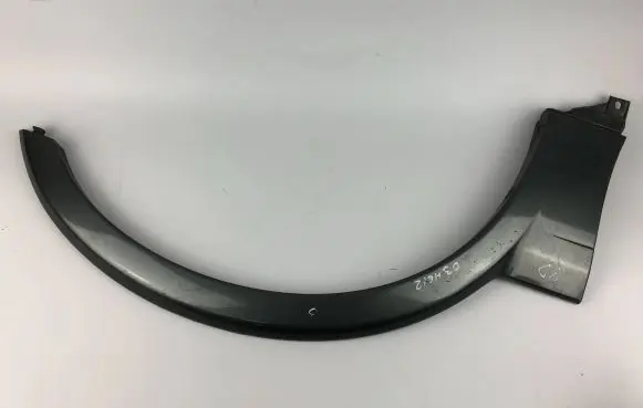 Subaru Outback Front arch trim 