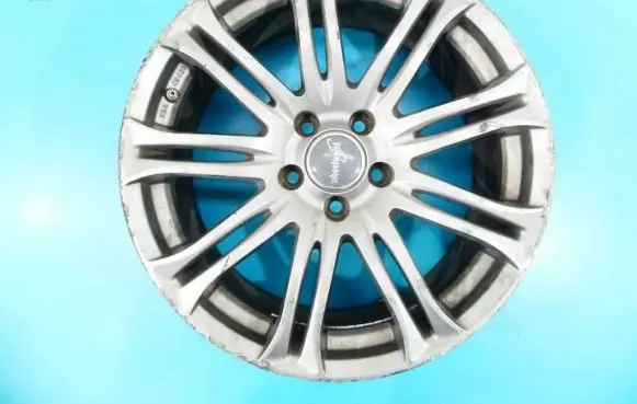 R16 alloy rim