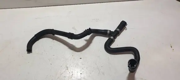 Volvo XC40 Engine coolant pipe/hose