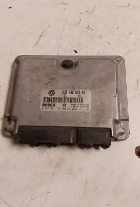 Volkswagen PASSAT B5 Engine control unit/module 038906018AS 0281001724 28SA3780