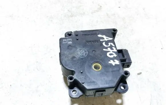 Toyota RAV 4 (XA20) Air flap motor/actuator 0637008330 063700-8330