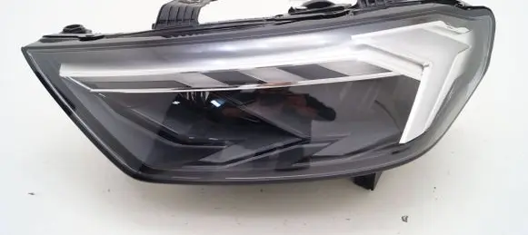 Audi A1 Headlight/headlamp