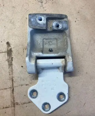 Volkswagen Transporter - Caravelle T5 Loading door upper hinge 7H0827152