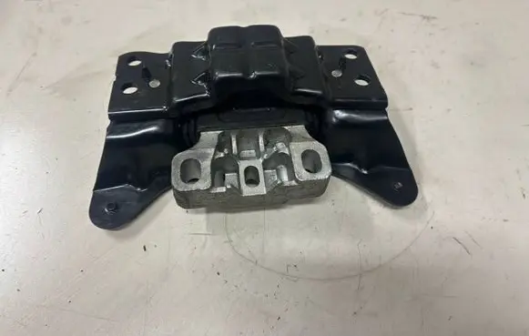 Seat Leon (5F) Gearbox mount 5Q0199555S 04072015 X44AAP105924HN