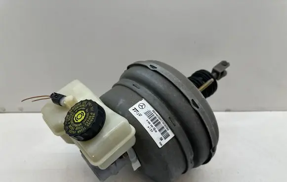 Mercedes-Benz Vaneo W414 Brake booster A0054301530