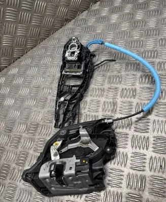 BMW 2 F45 Front door lock 7281937 5121 18283810