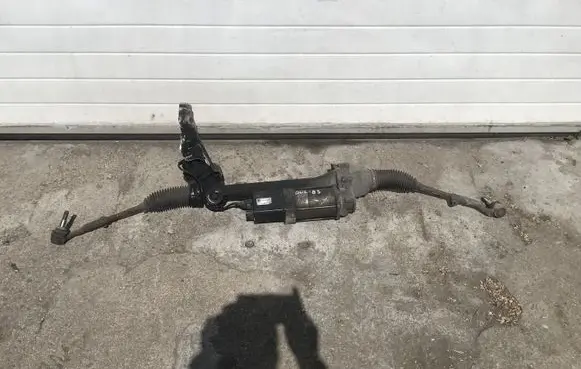 BMW 1 F20 F21 Steering rack 6856456