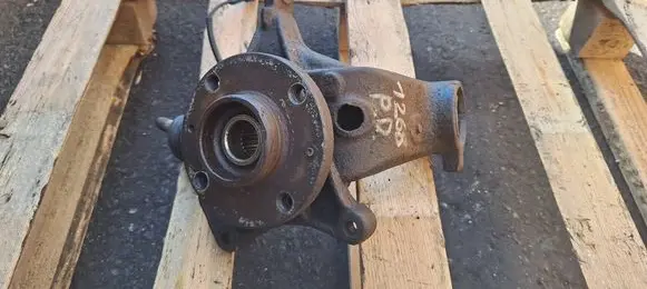 Citroen C5 Front wheel hub