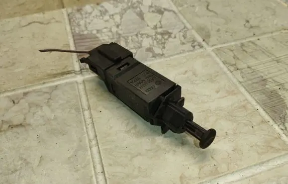 Clutch pedal sensor
