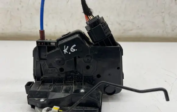 KIA Sportage Rear door lock 81410R2010
