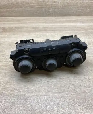 Seat Toledo II (1M) Climate control unit