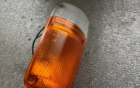 Nissan Patrol Y60 Front indicator light B612001J00