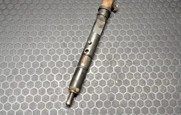 Audi A6 S6 C5 4B Fuel injector 059130201G 0432133786