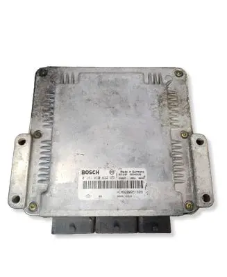 Opel Vivaro Engine control unit/module 28SA5609 0281010632 8200118526