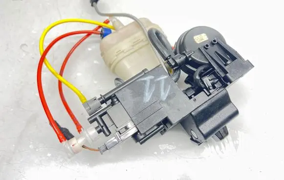 Mercedes-Benz S W220 Tailgate/trunk/boot lock/catch/latch A2207500185