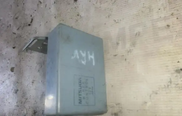 Honda HR-V Window wiper relay 9118b