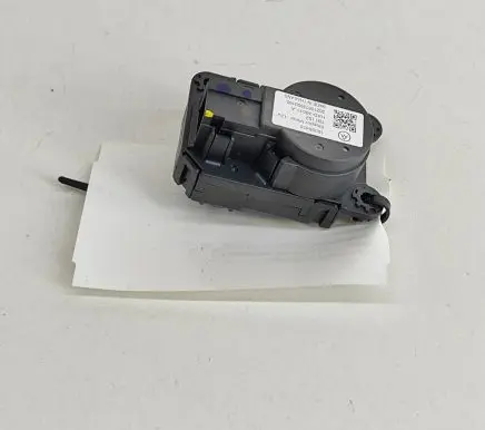 Citroen C4 II Air flap motor/actuator 16000458 HAD36011A