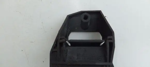 BMW 7 E38 Radiator mount bracket 1737708 17111737708